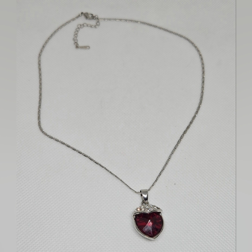18KGP Red Heart Crystal Necklace & Earring Set – Swarovski Elements - Picture 6 of 9